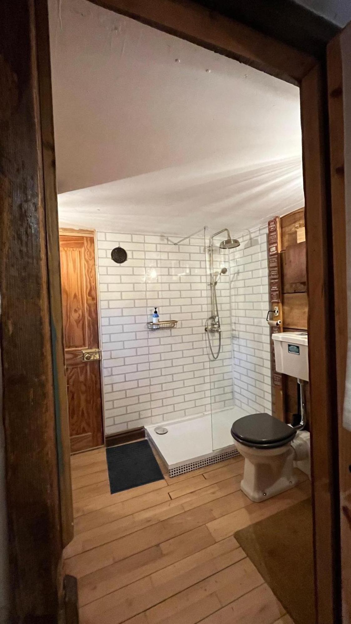 Remarkable Boultons Barn With Hot Tub Newton Abbot Exterior foto